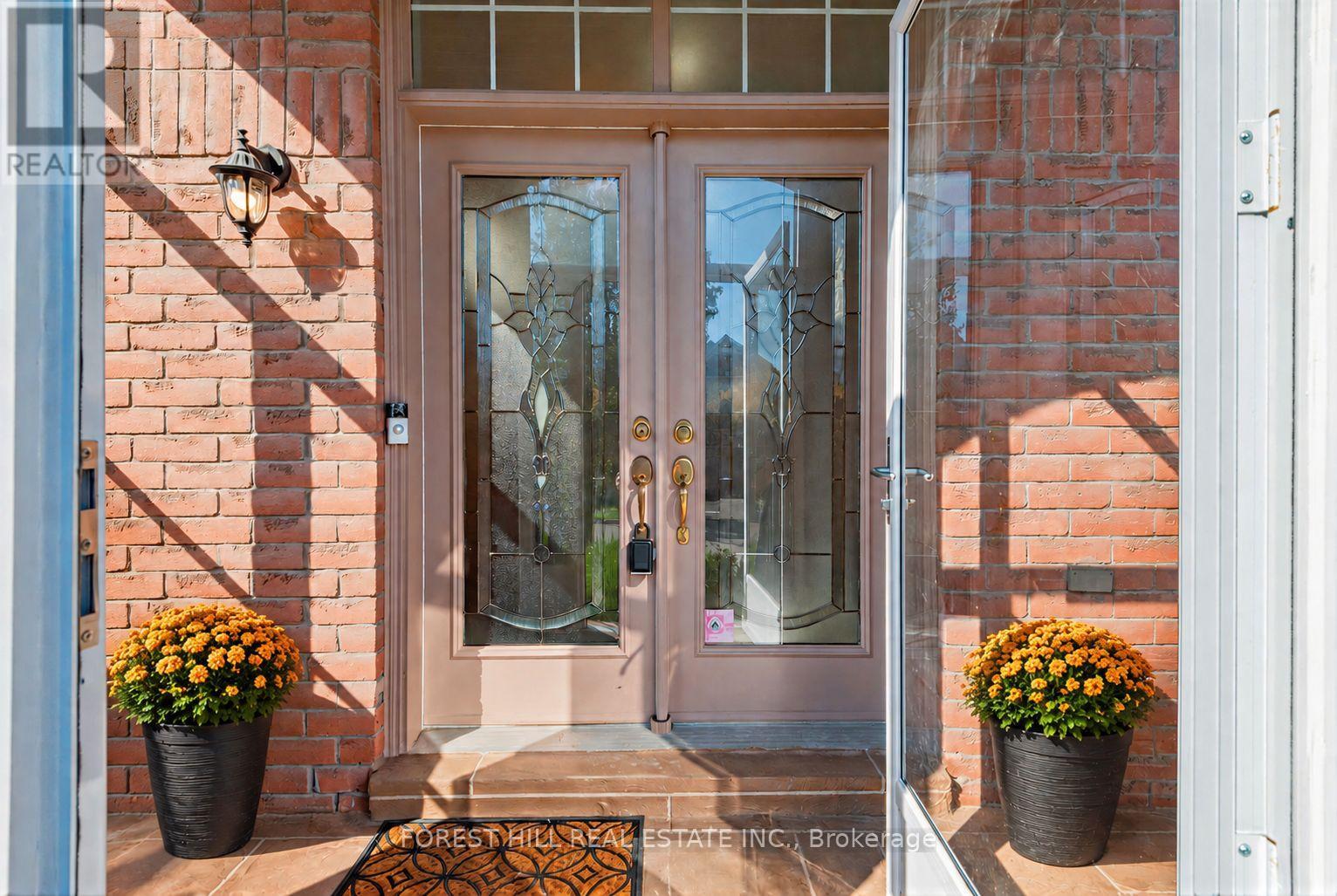 43 Pepperberry Road, Vaughan, Ontario  L4J 8W9 - Photo 3 - N13753286