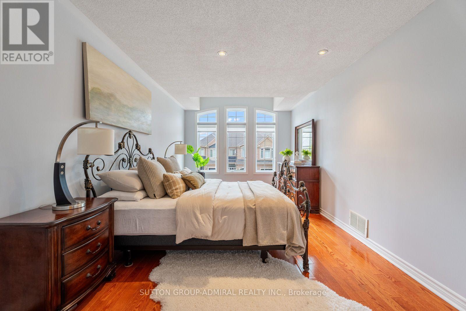 37 Kingsbridge Circle, Vaughan, Ontario  L4J 8N8 - Photo 17 - N13753354