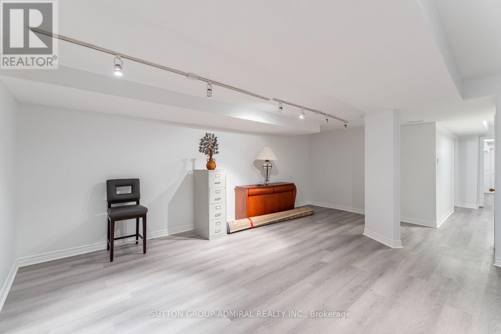 37 Kingsbridge Circle, Vaughan, Ontario  L4J 8N8 - Photo 30 - N13753354