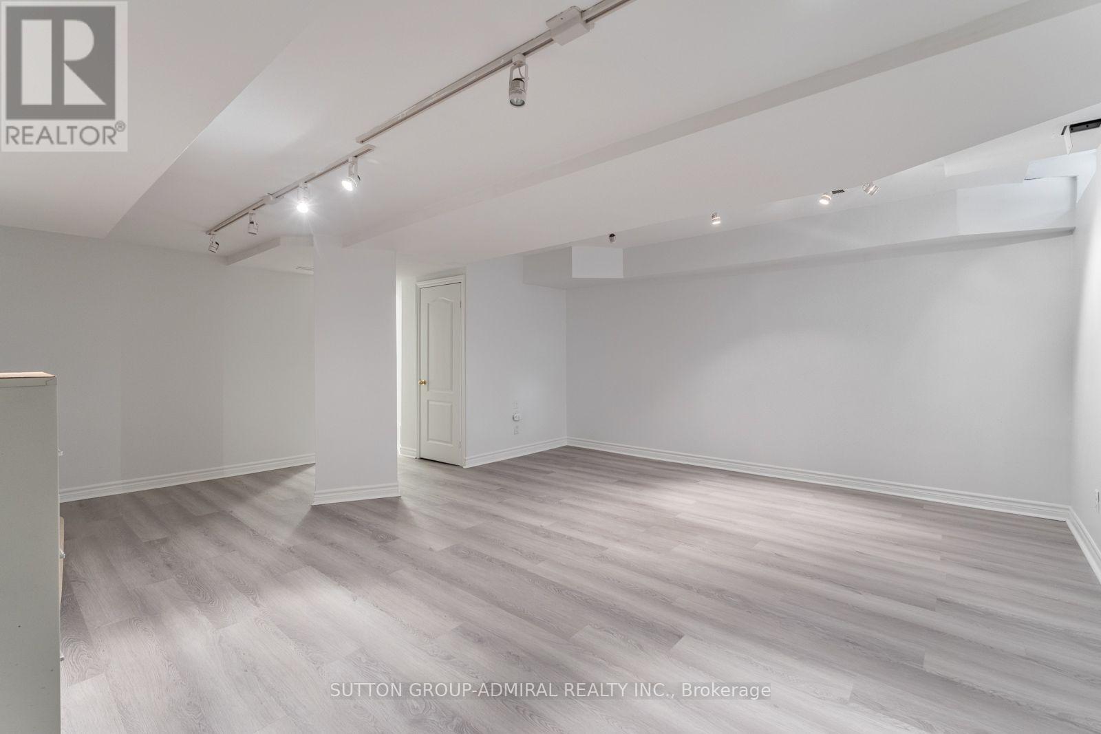 37 Kingsbridge Circle, Vaughan, Ontario  L4J 8N8 - Photo 31 - N13753354