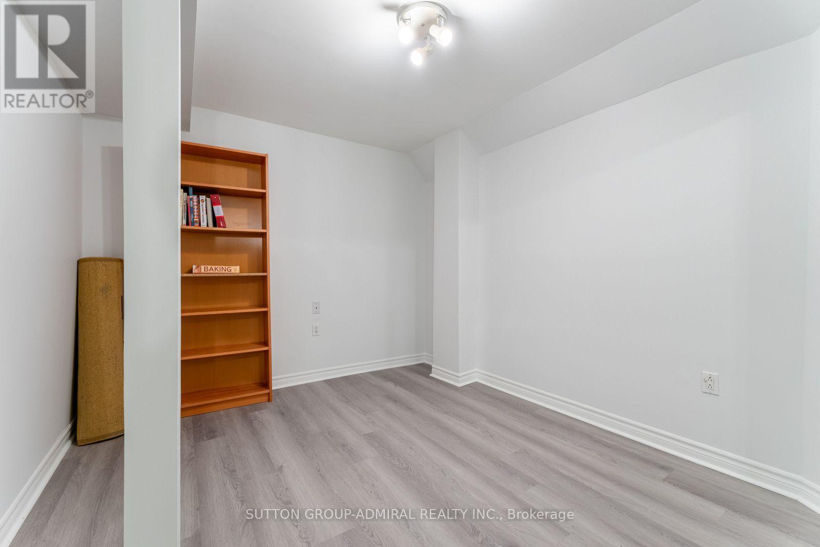 37 Kingsbridge Circle, Vaughan, Ontario  L4J 8N8 - Photo 33 - N13753354