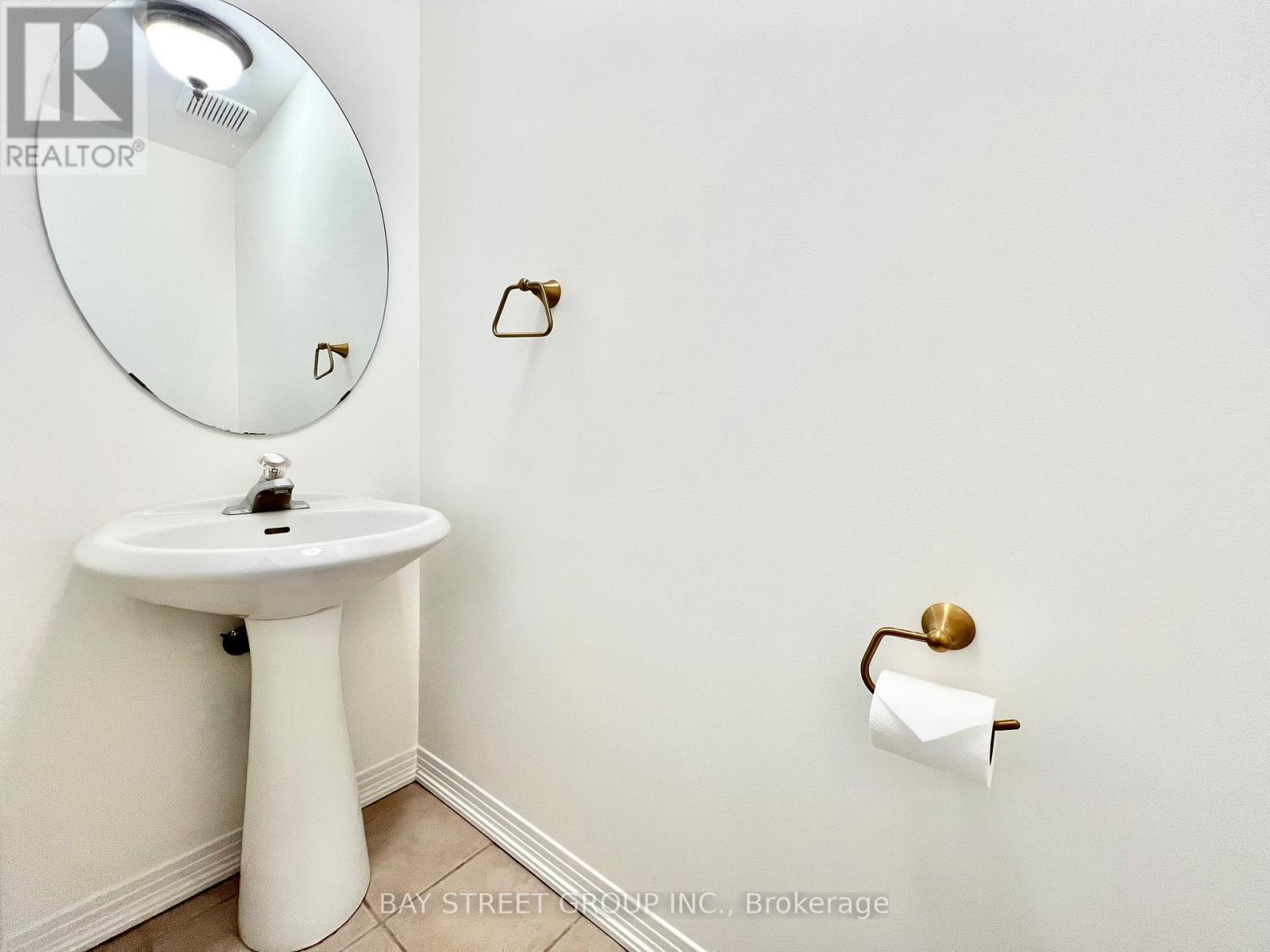 26 Whitford Road, Markham, Ontario  L6C 2J2 - Photo 6 - N13753372