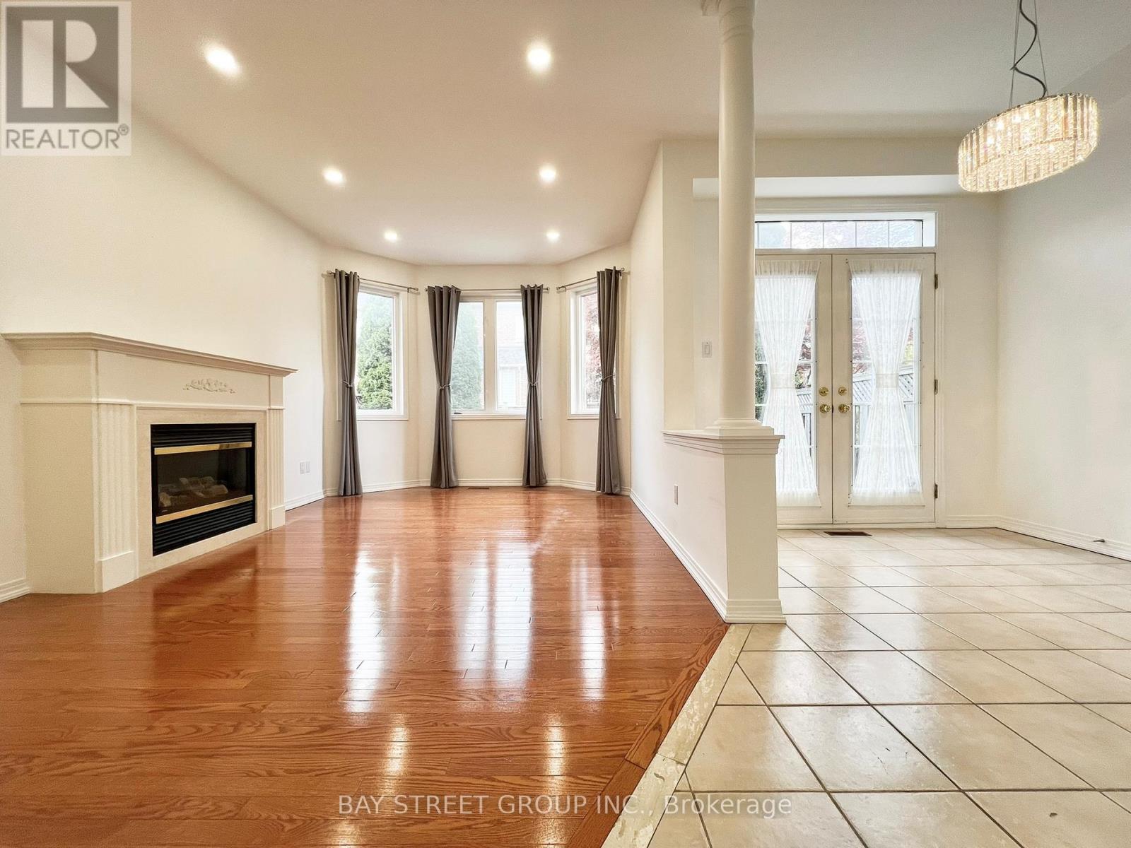 26 Whitford Road, Markham, Ontario  L6C 2J2 - Photo 8 - N13753372
