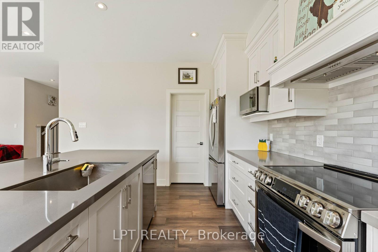 36 Blue Jay Boulevard, Georgina, Ontario  L0E 1N0 - Photo 16 - N13753404