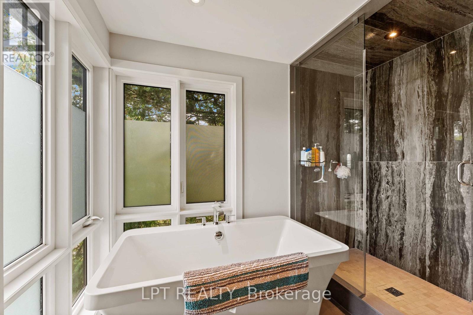 36 Blue Jay Boulevard, Georgina, Ontario  L0E 1N0 - Photo 32 - N13753404