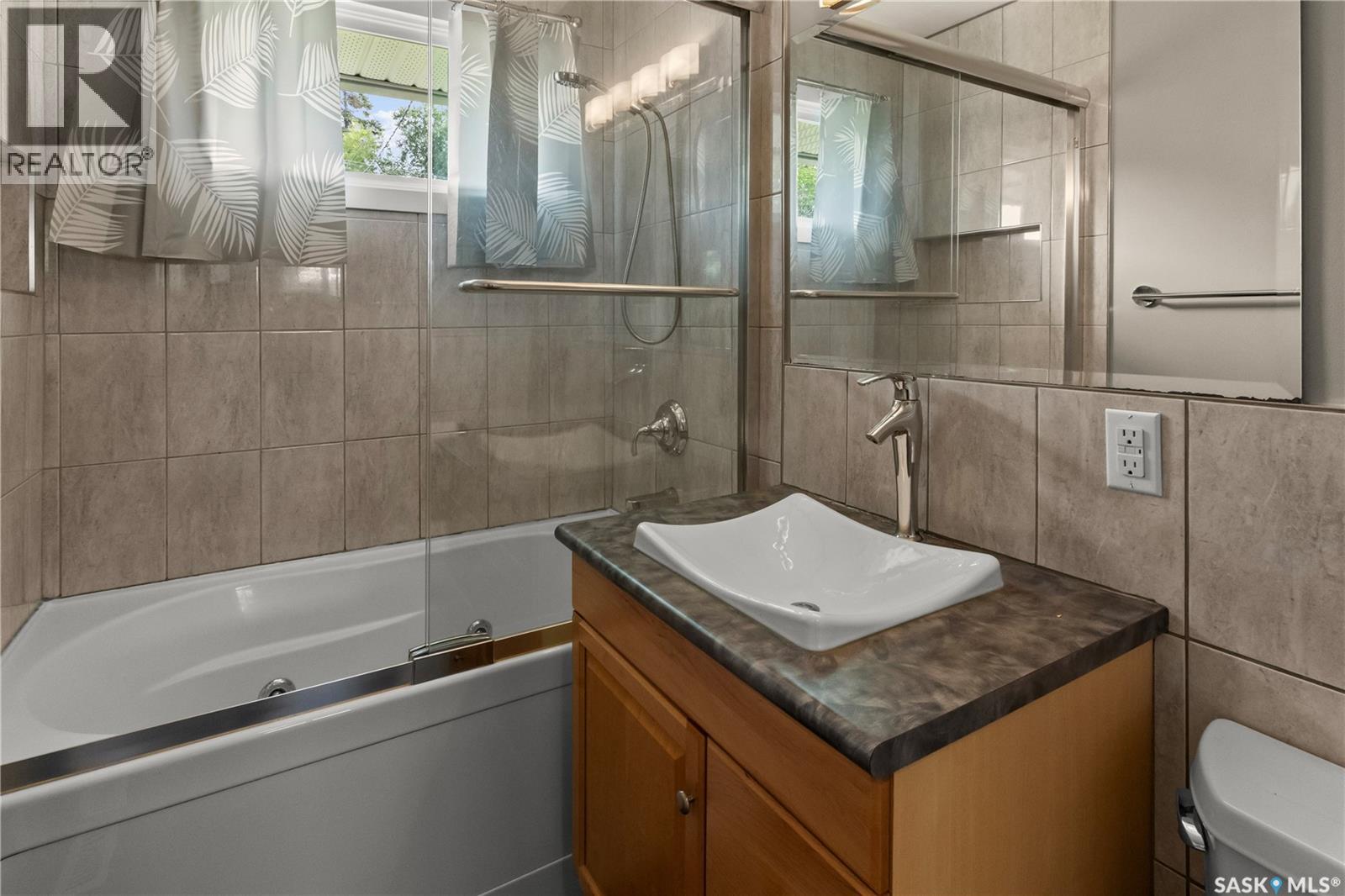 324 Y Avenue N, Saskatoon, Saskatchewan  S7L 3K9 - Photo 18 - SK047744