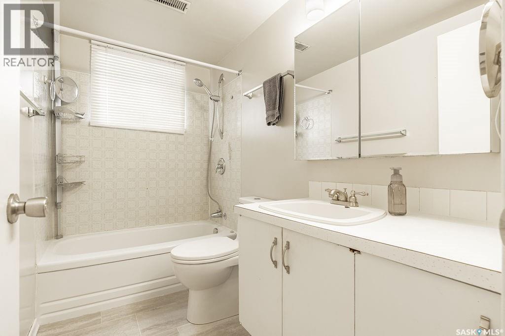 2517 Preston Avenue S, Saskatoon, Saskatchewan  S7J 2G3 - Photo 34 - SK047726