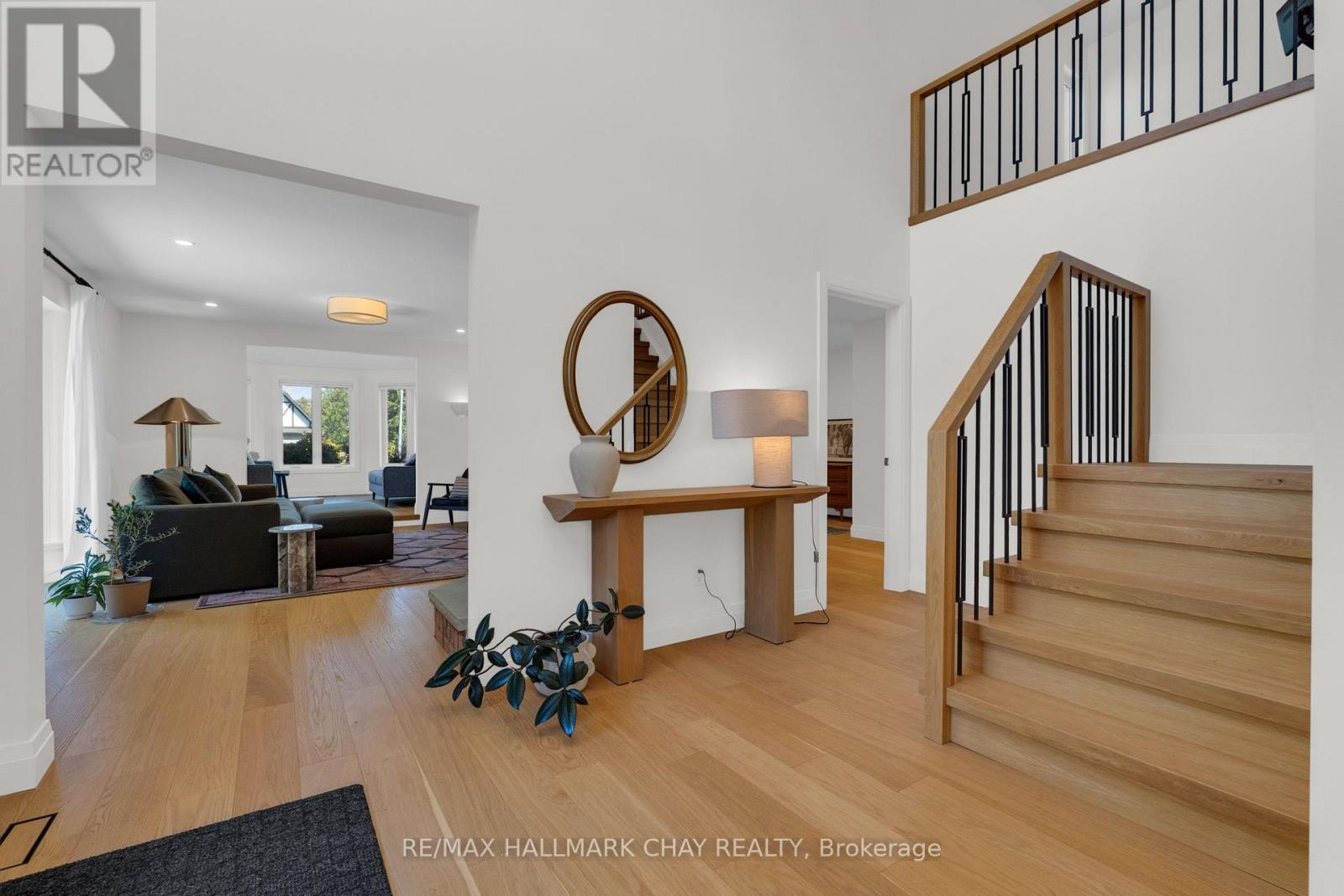 9 Howard Drive, Oro-Medonte, Ontario  L0L 2E0 - Photo 6 - S13753336