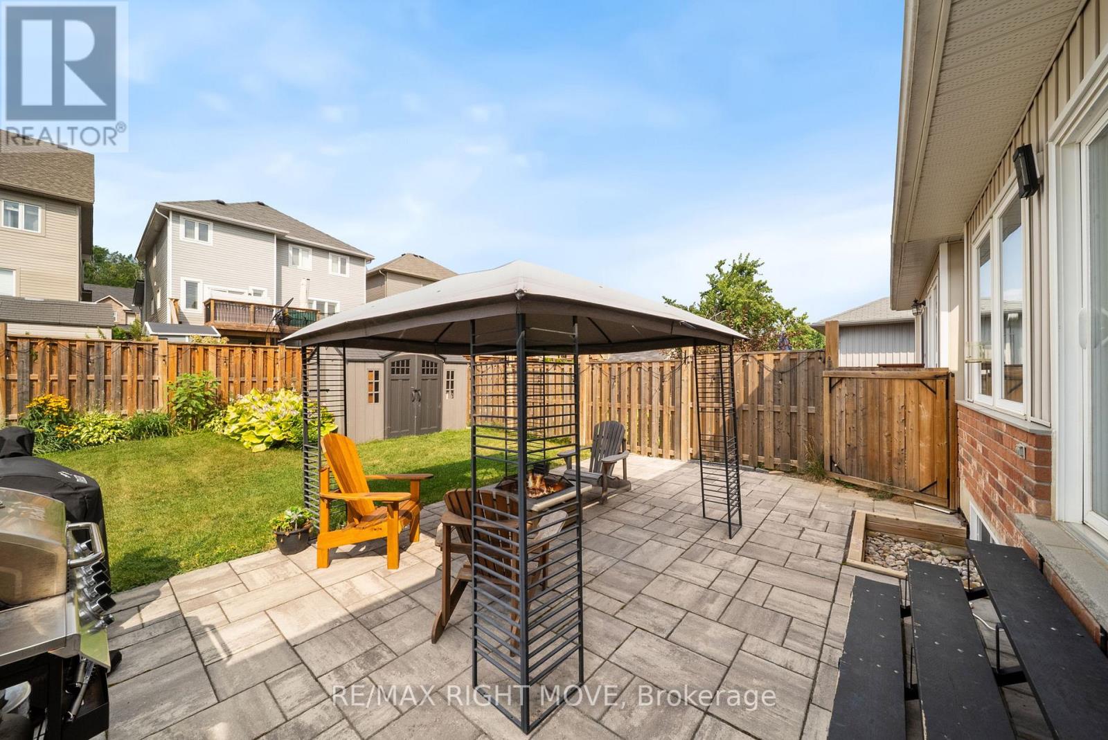 90 Pearl Drive, Orillia, Ontario  L3V 0A6 - Photo 2 - S13753364