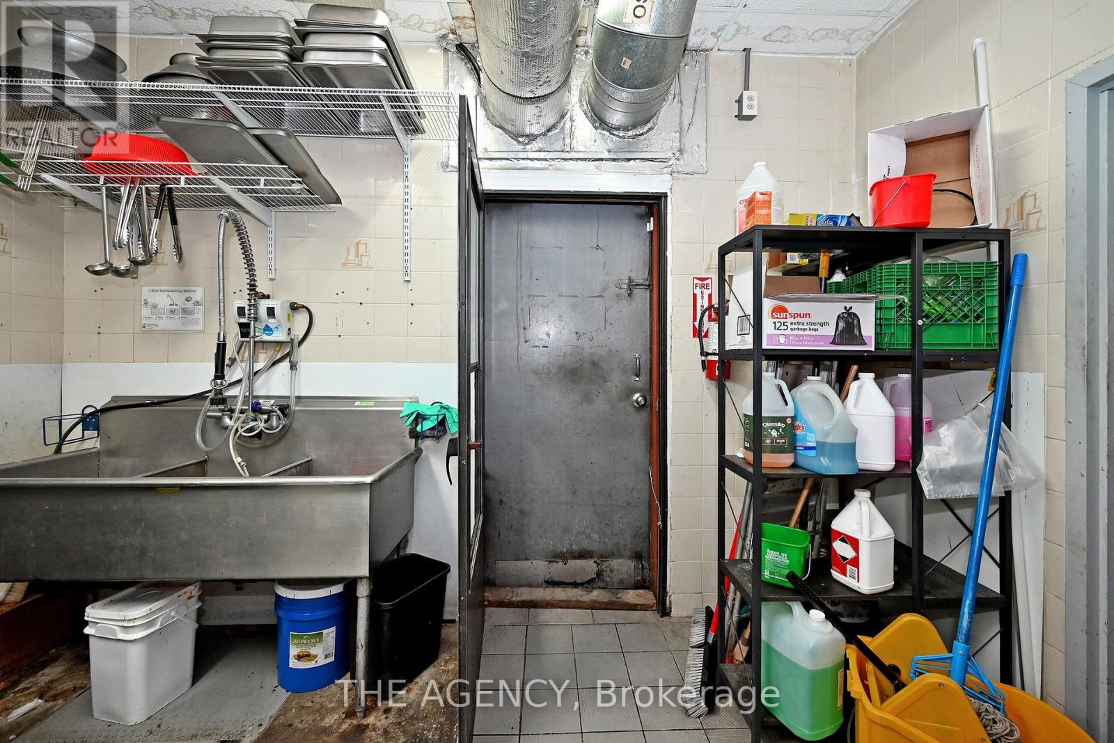 B-1 - 1540 Dundas Street E, Whitby, Ontario  L1N 2K7 - Photo 6 - E13610084