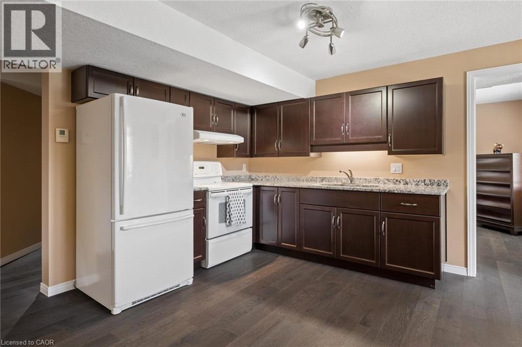 44 Tami Court, Kitchener, Ontario  N2B 3V2 - Photo 33 - 40860166
