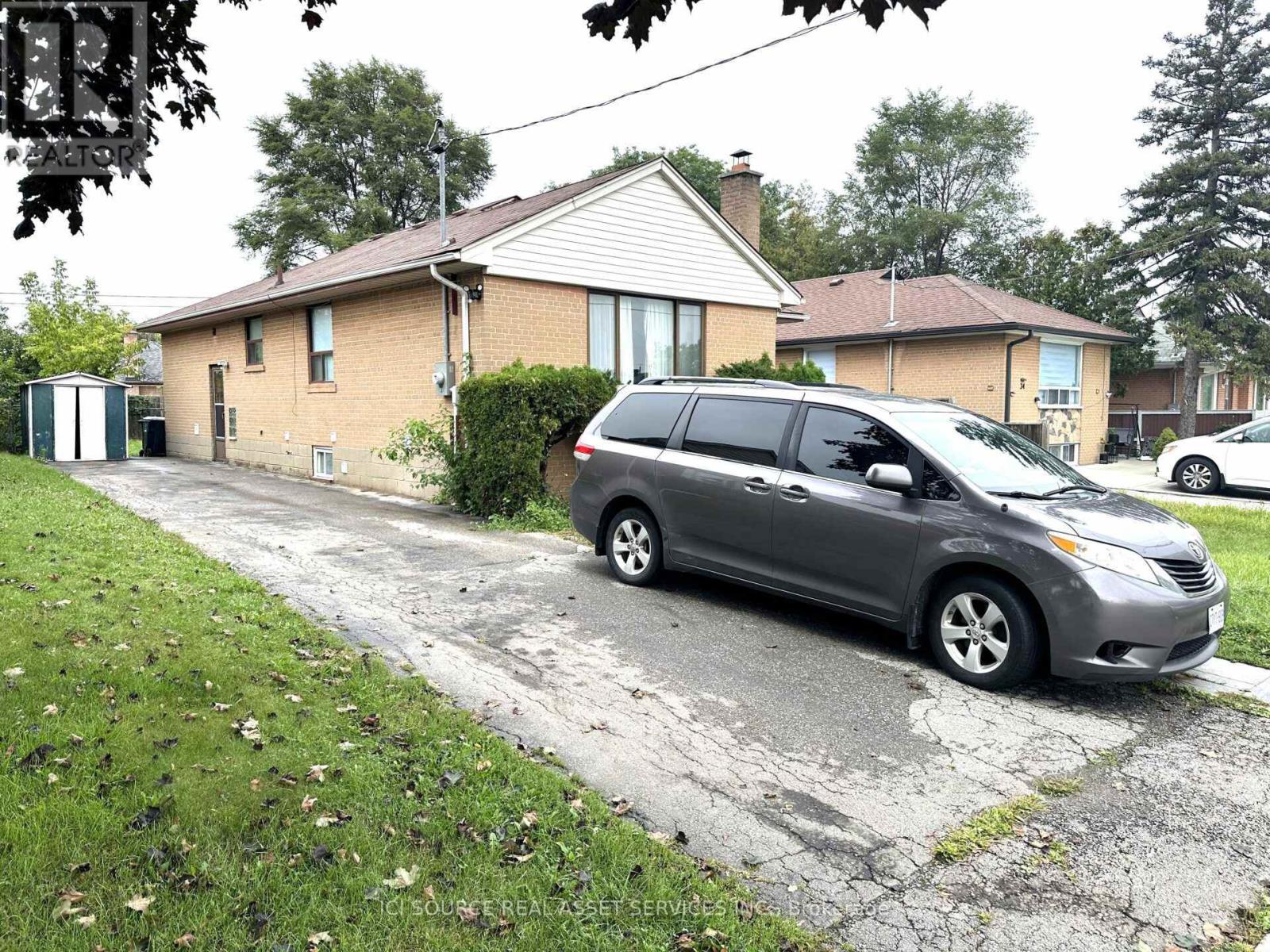 Main Fl - 36 Hinton Road, Toronto, Ontario  M9W 2V5 - Photo 2 - W13753024