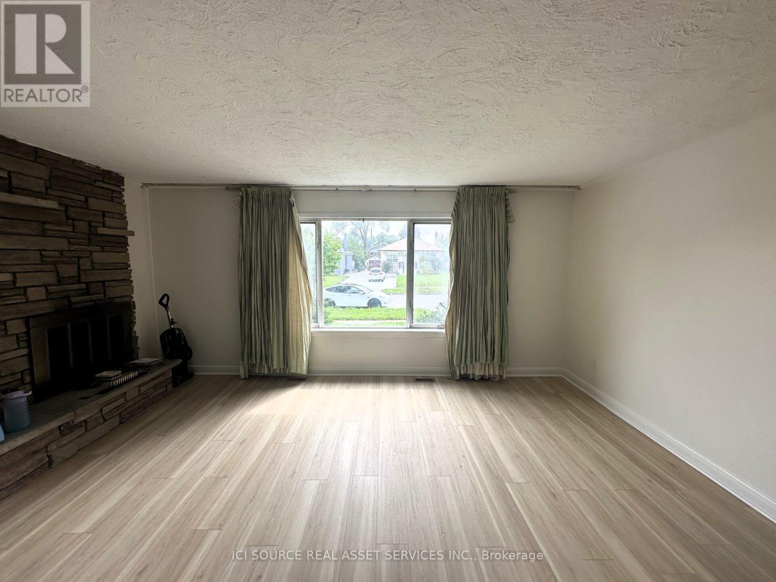 Main Fl - 36 Hinton Road, Toronto, Ontario  M9W 2V5 - Photo 3 - W13753024