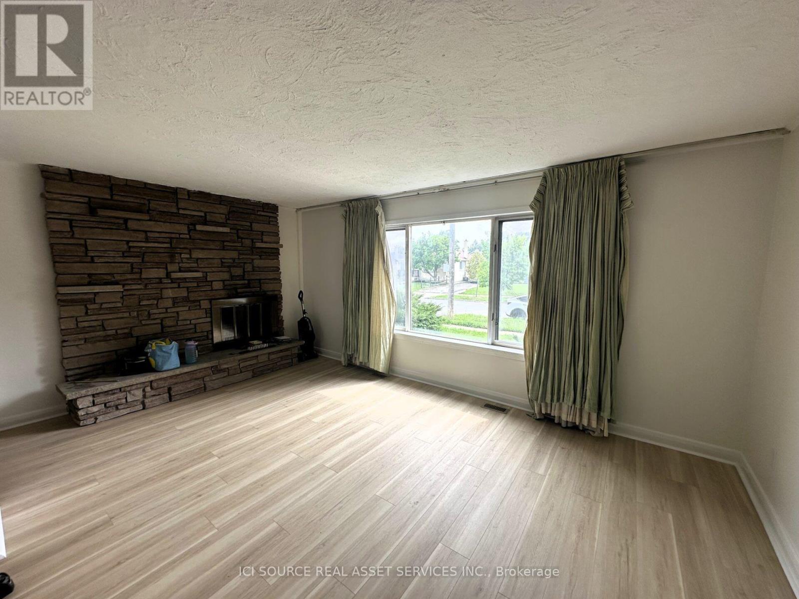 Main Fl - 36 Hinton Road, Toronto, Ontario  M9W 2V5 - Photo 4 - W13753024