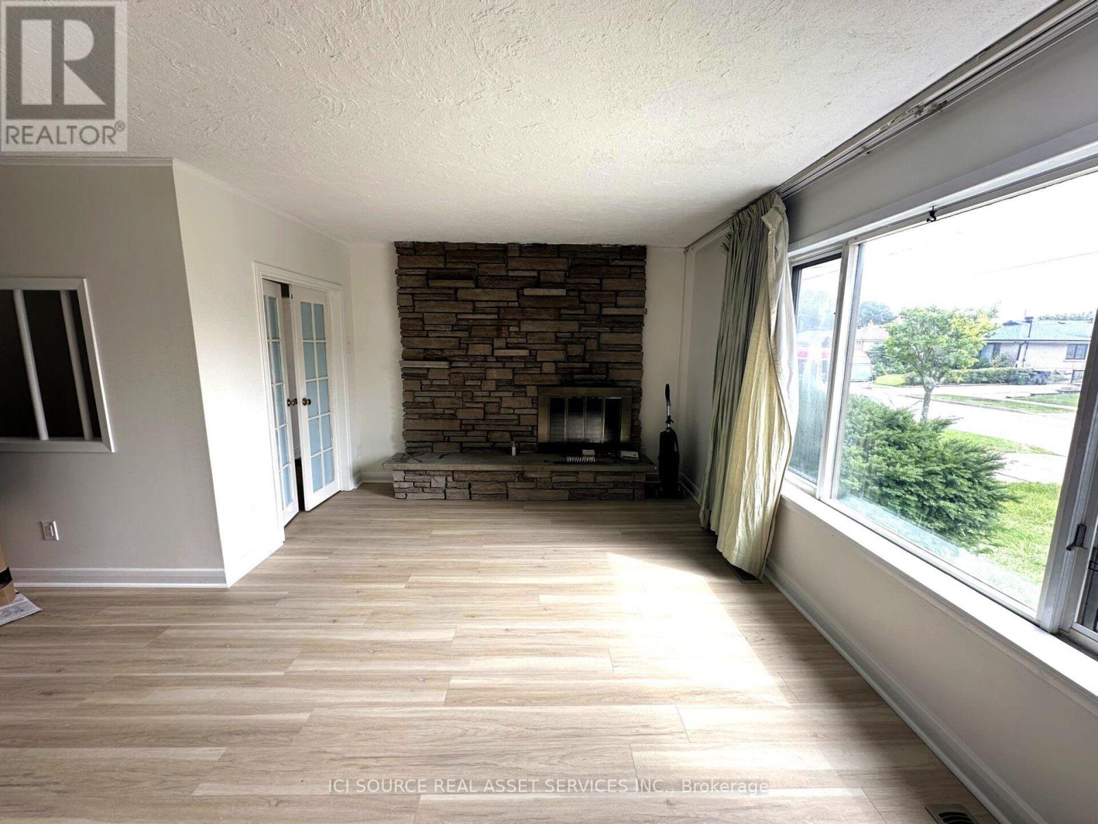 Main Fl - 36 Hinton Road, Toronto, Ontario  M9W 2V5 - Photo 5 - W13753024