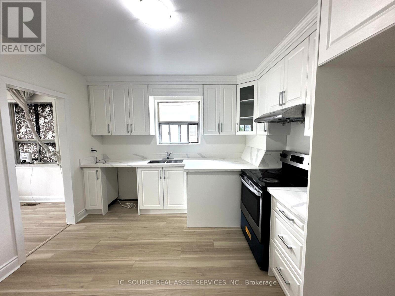 Main Fl - 36 Hinton Road, Toronto, Ontario  M9W 2V5 - Photo 6 - W13753024