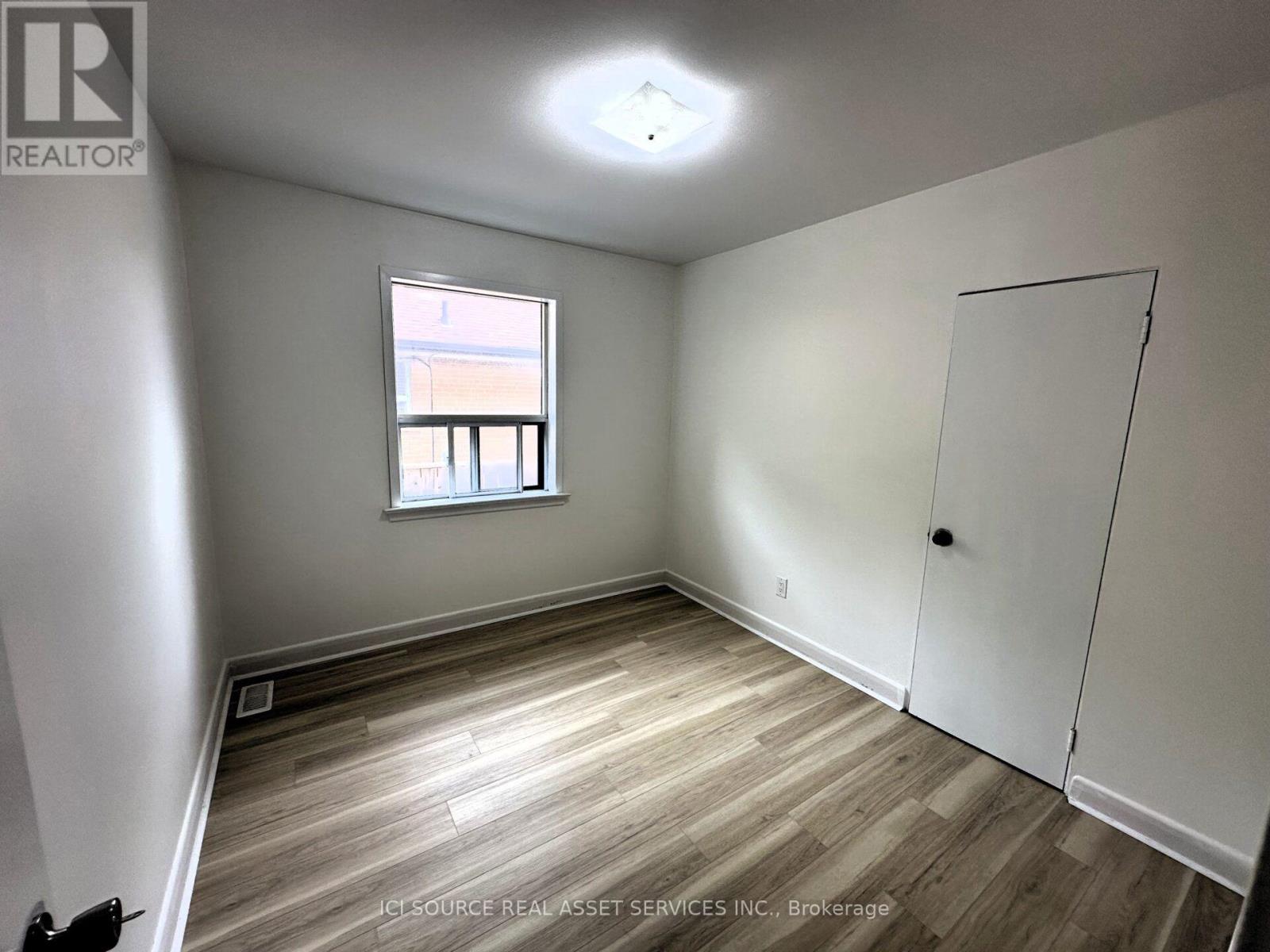 Main Fl - 36 Hinton Road, Toronto, Ontario  M9W 2V5 - Photo 8 - W13753024