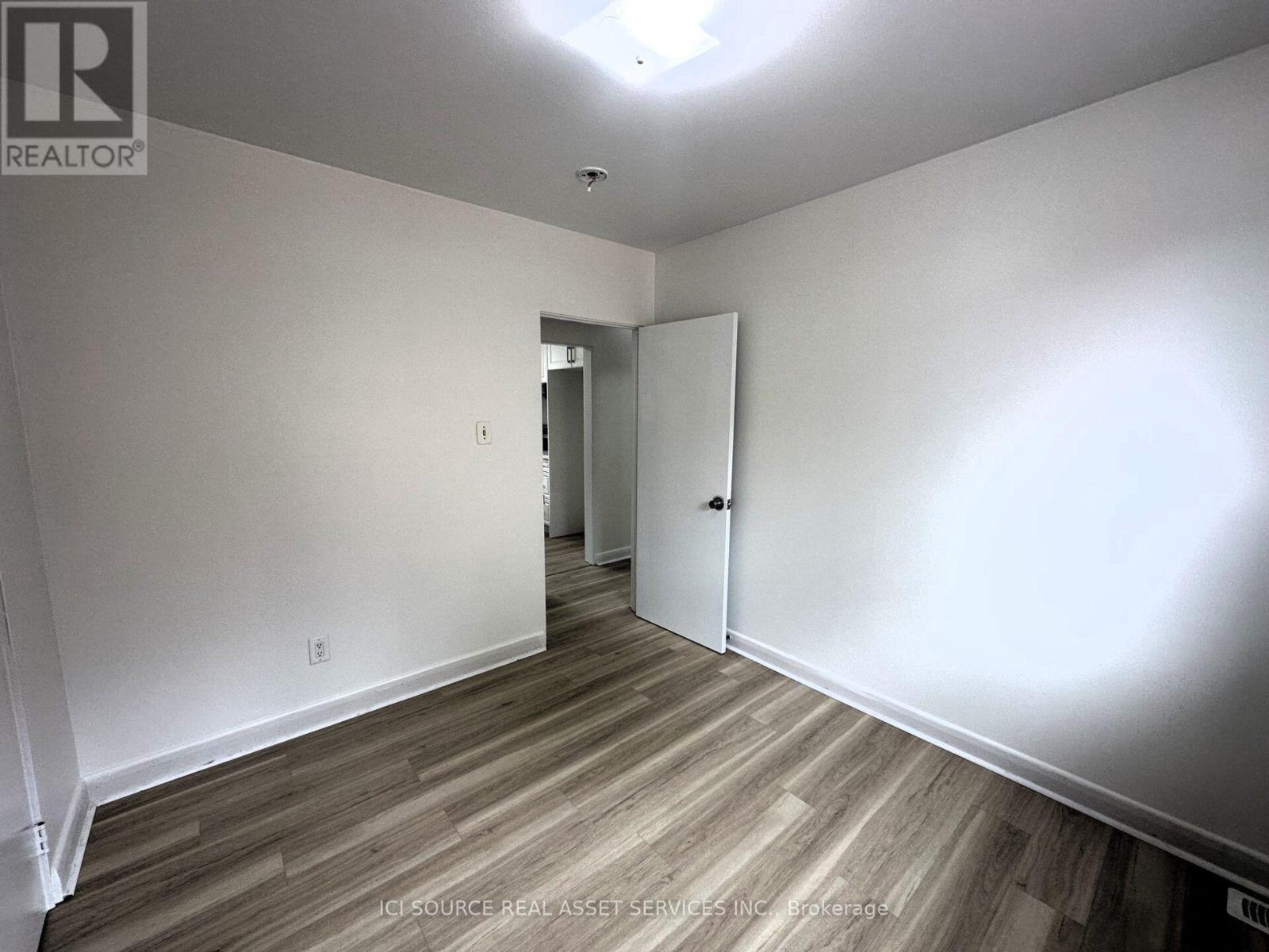 Main Fl - 36 Hinton Road, Toronto, Ontario  M9W 2V5 - Photo 9 - W13753024