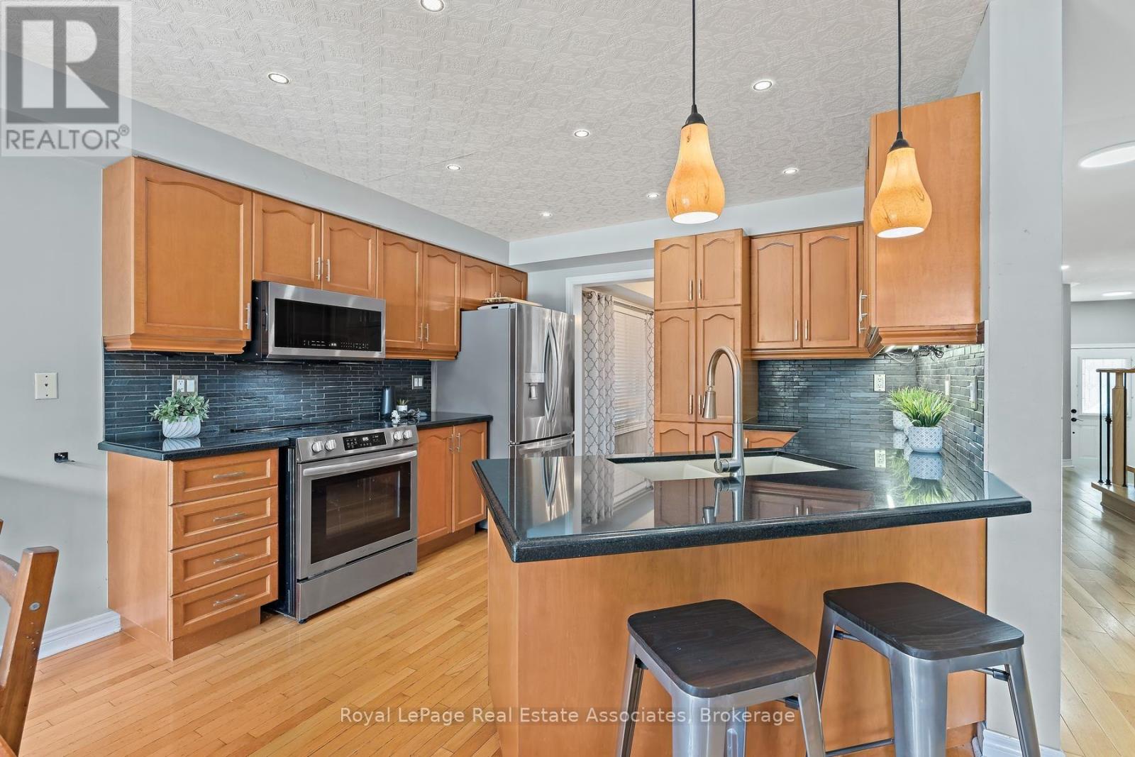 1069 Knotty Pine Grove, Mississauga, Ontario  L5W 1J6 - Photo 11 - W13753126