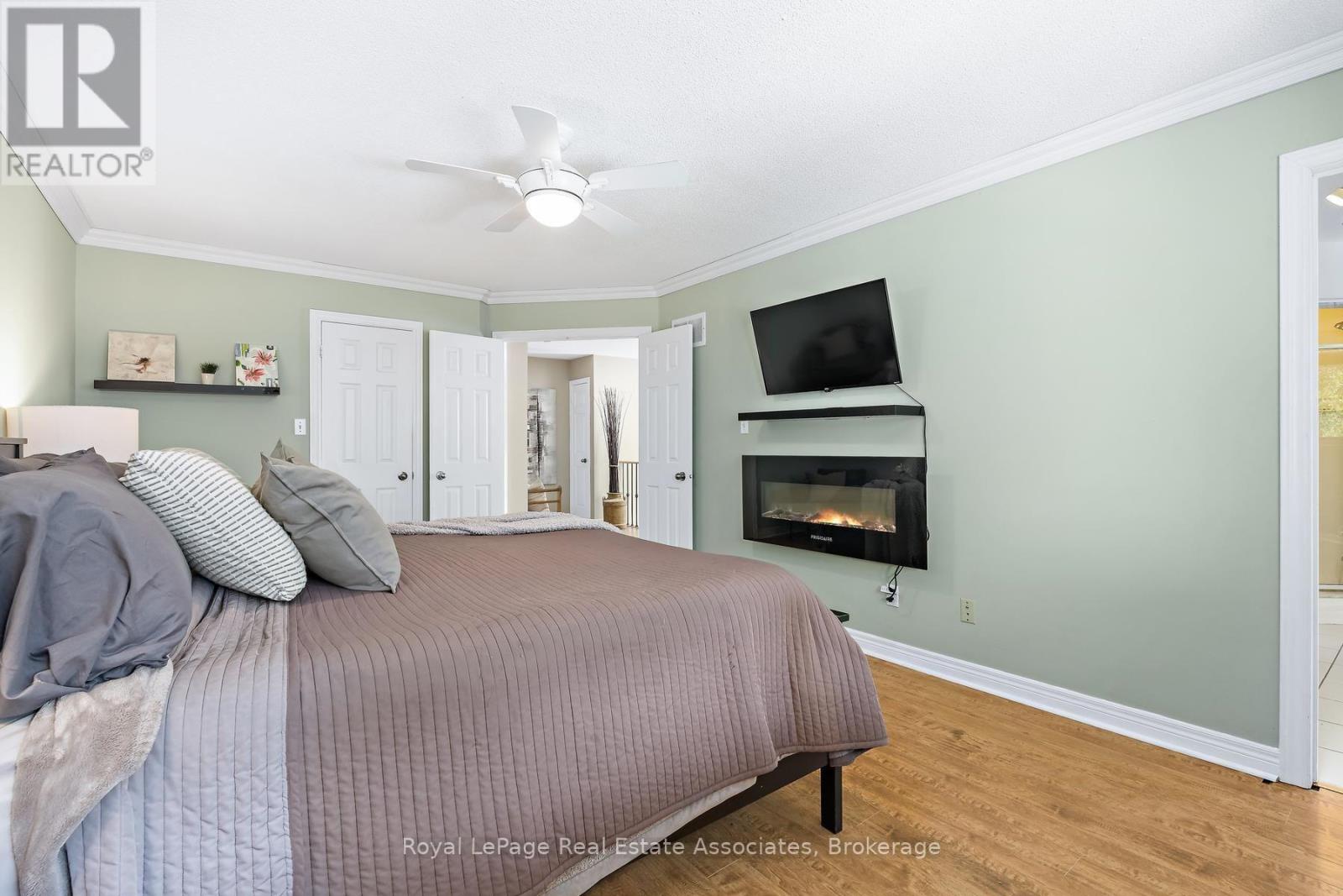 1069 Knotty Pine Grove, Mississauga, Ontario  L5W 1J6 - Photo 19 - W13753126