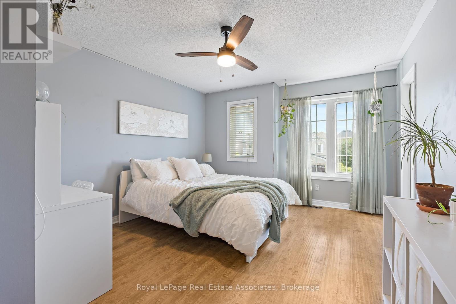 1069 Knotty Pine Grove, Mississauga, Ontario  L5W 1J6 - Photo 22 - W13753126