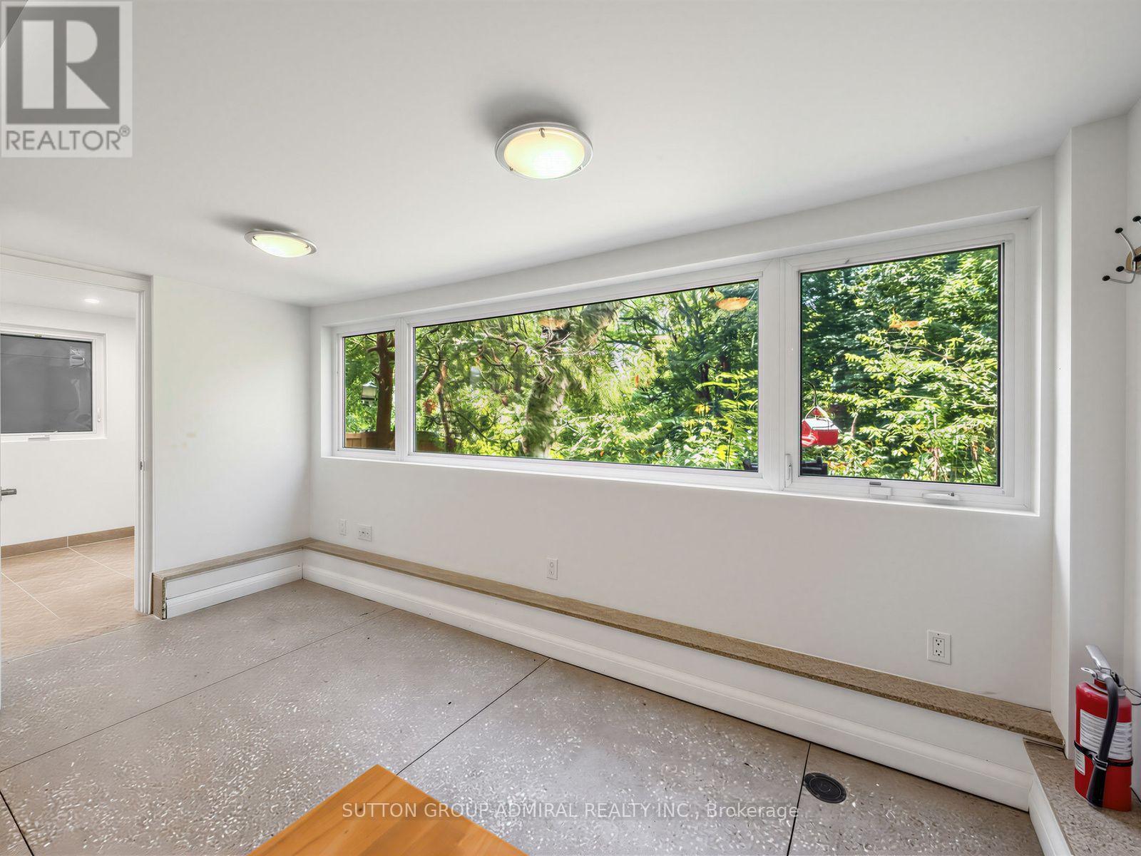 246 Ellis Avenue, Toronto, Ontario  M6S 2X2 - Photo 23 - W13753140
