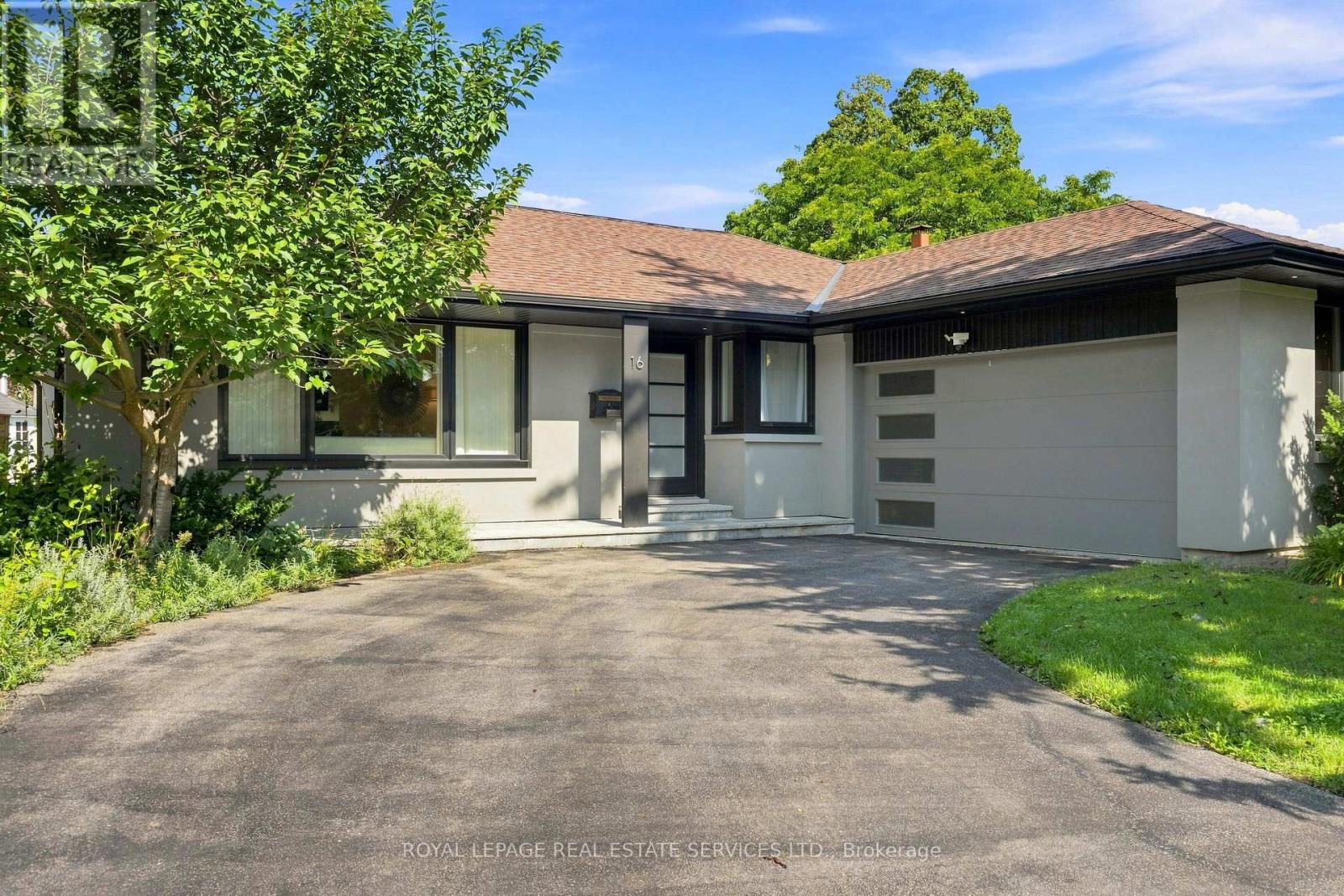 16 Oldham Road, Toronto, Ontario  M9A 2B7 - Photo 2 - W13753208