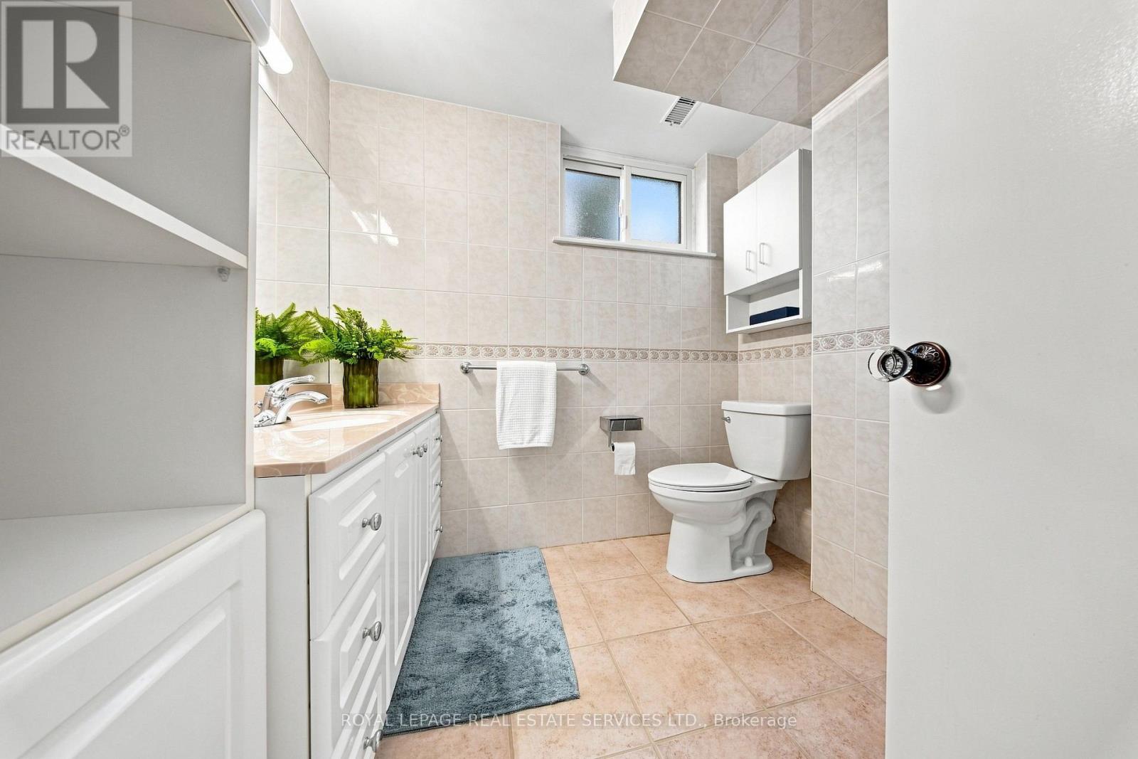 16 Oldham Road, Toronto, Ontario  M9A 2B7 - Photo 24 - W13753208