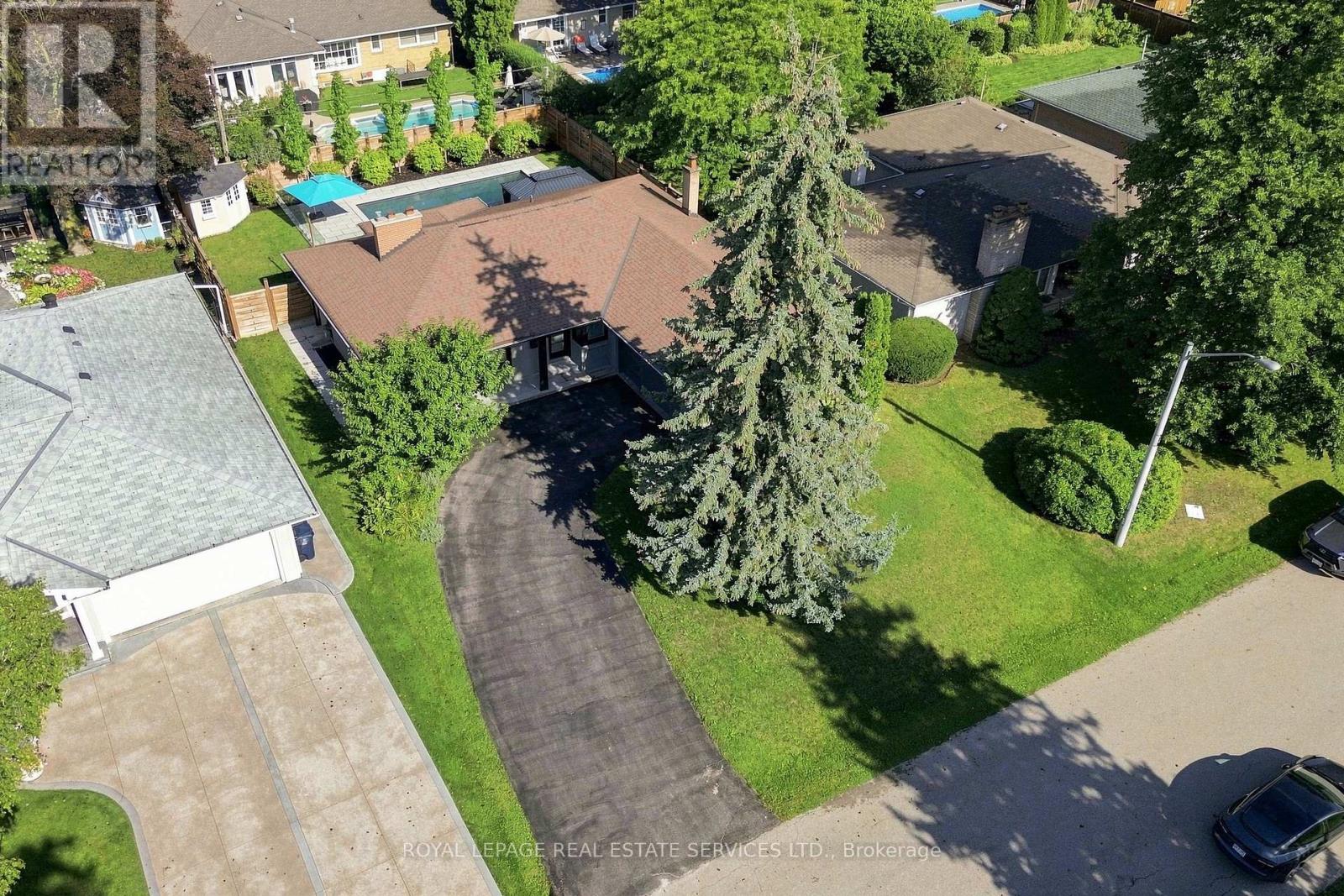 16 Oldham Road, Toronto, Ontario  M9A 2B7 - Photo 41 - W13753208