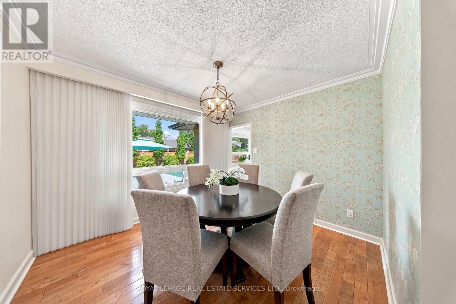 16 Oldham Road, Toronto, Ontario  M9A 2B7 - Photo 6 - W13753208