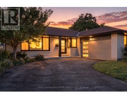 16 OLDHAM ROAD, Toronto, Ontario