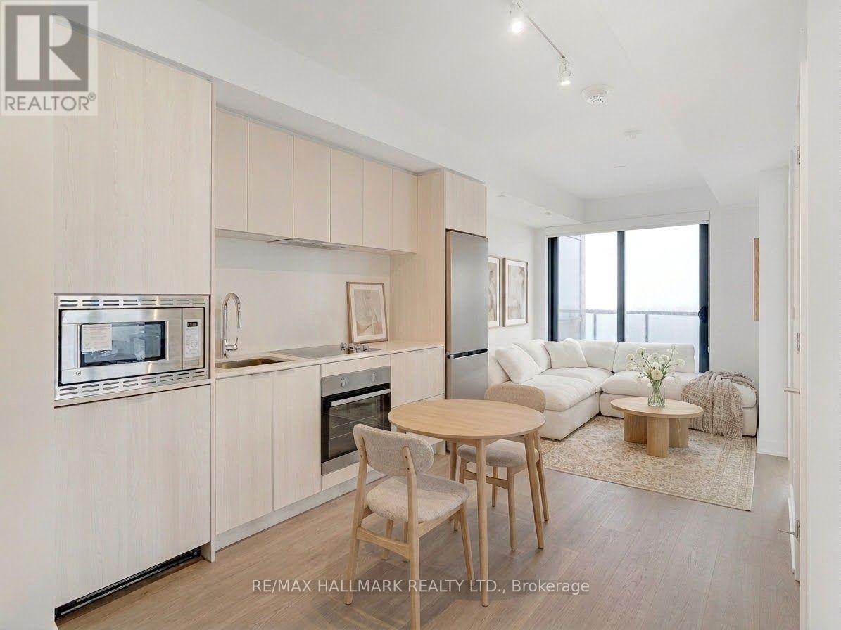 1015 - 86 Dundas Street E, Mississauga, Ontario  L5A 1W4 - Photo 2 - W13753246