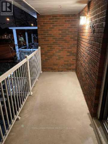 Main - 106 Trowell Avenue, Toronto, Ontario  M6M 1L7 - Photo 2 - W13753252