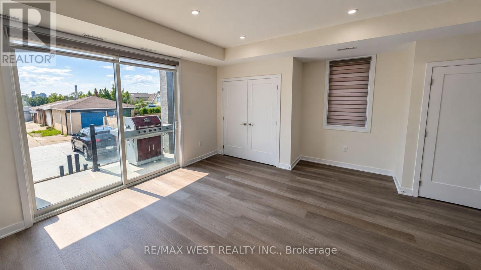 Main Floor - 93 Hatherley Road, Toronto, Ontario  M6E 1W3 - Photo 14 - W13753296