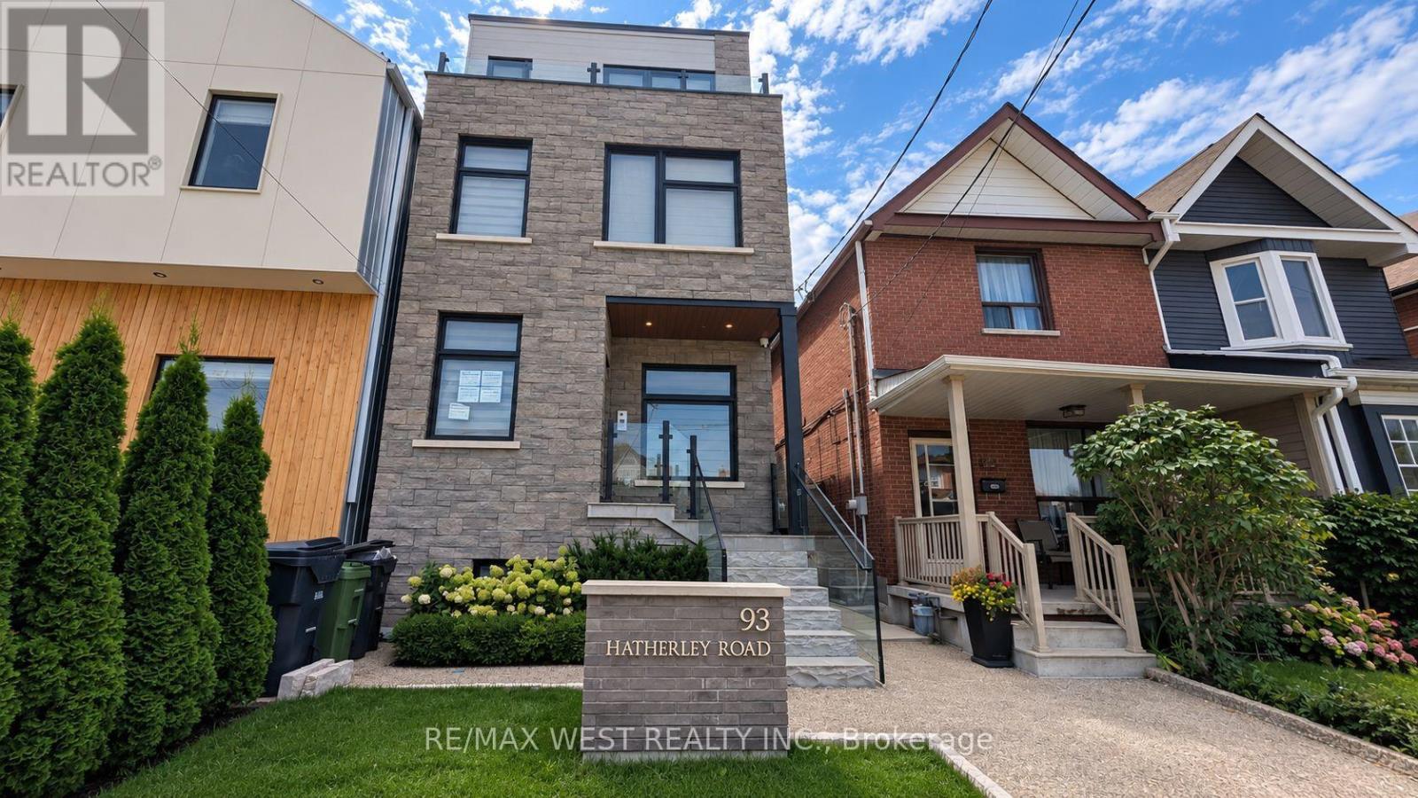 Main Floor - 93 Hatherley Road, Toronto, Ontario  M6E 1W3 - Photo 2 - W13753296