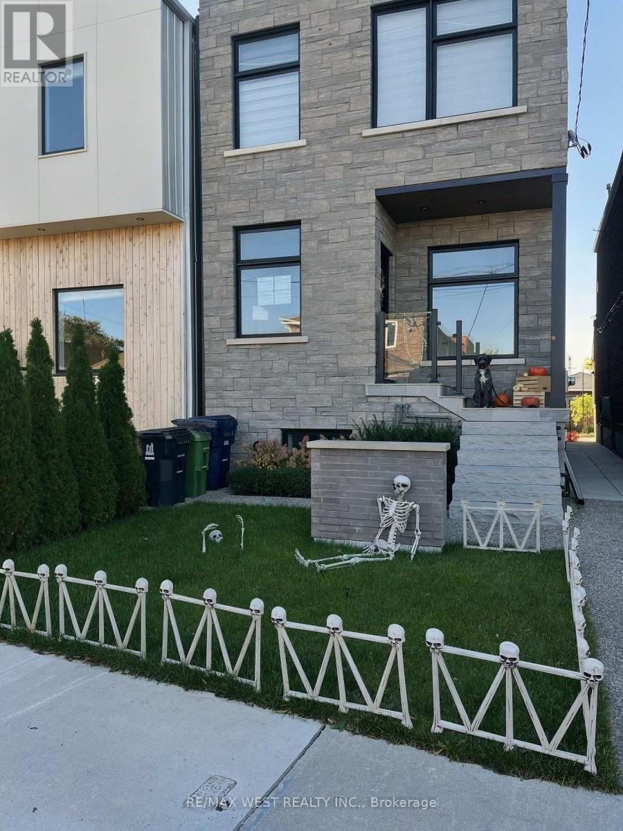 Main Floor - 93 Hatherley Road, Toronto, Ontario  M6E 1W3 - Photo 4 - W13753296