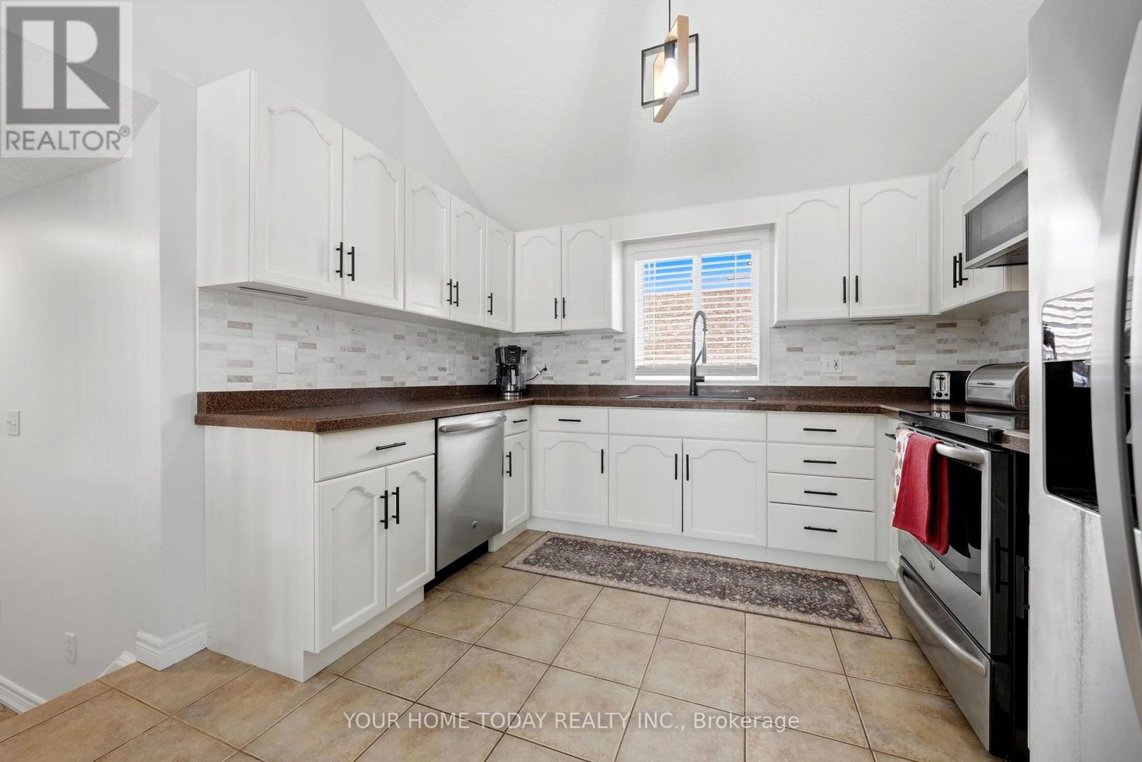 19 Rachlin Drive, Halton Hills, Ontario  L7J 3A9 - Photo 14 - W13753360