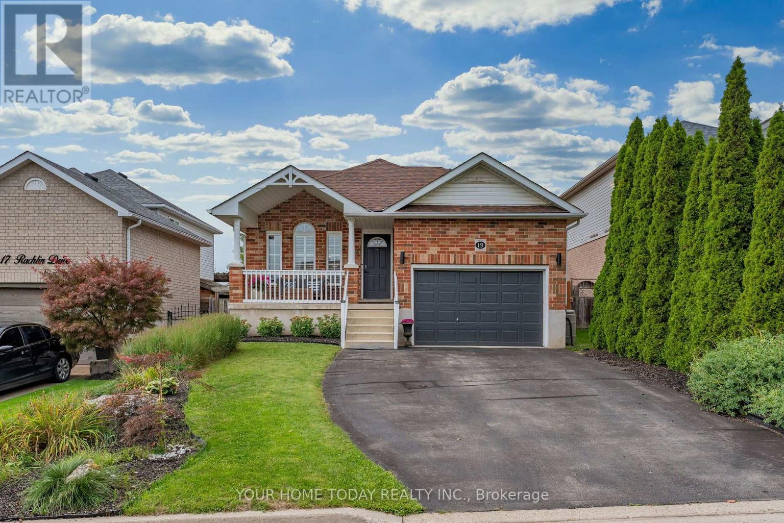 19 Rachlin Drive, Halton Hills, Ontario  L7J 3A9 - Photo 2 - W13753360