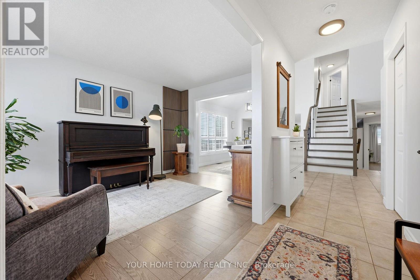 19 Rachlin Drive, Halton Hills, Ontario  L7J 3A9 - Photo 6 - W13753360