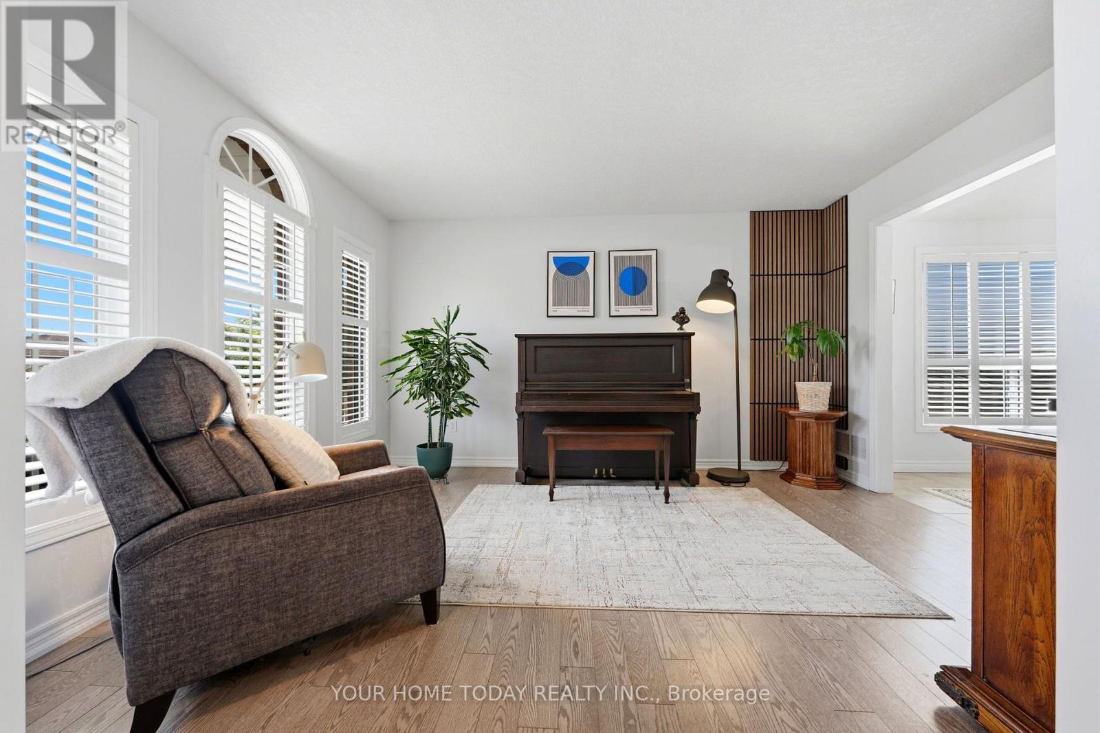 19 Rachlin Drive, Halton Hills, Ontario  L7J 3A9 - Photo 7 - W13753360