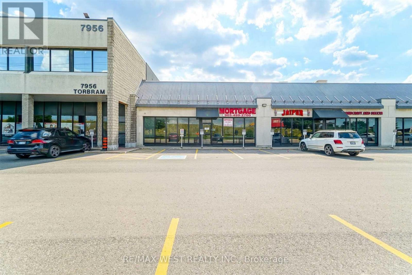 20 (11) - 7956 Torbram Road, Brampton, Ontario  L6T 5A2 - Photo 2 - W13753406