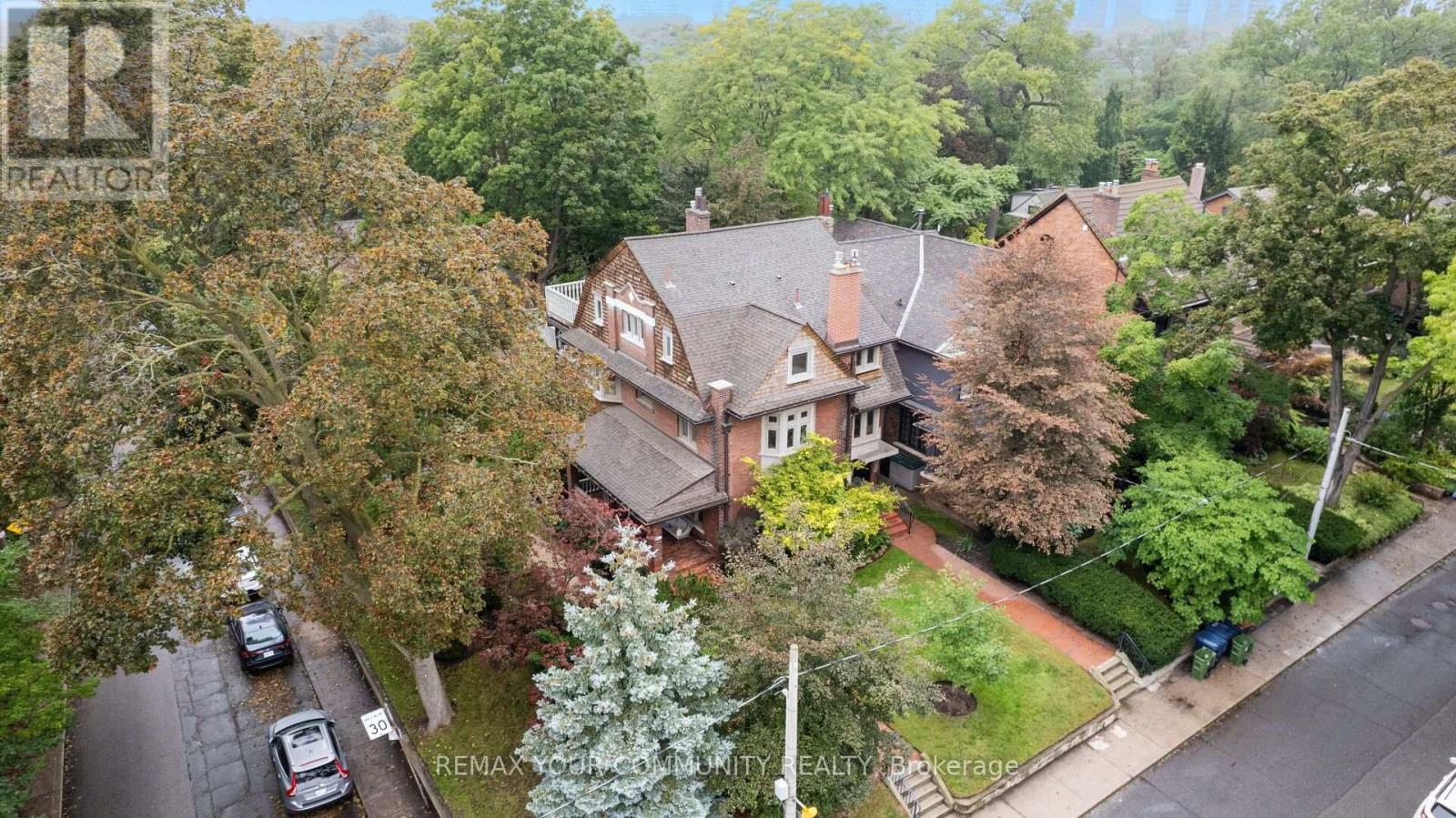 62 Indian Grove, Toronto, Ontario  M6R 2Y4 - Photo 4 - W13753446