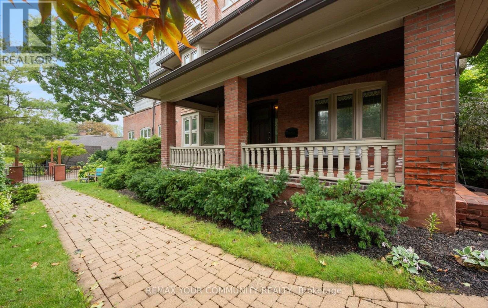 62 Indian Grove, Toronto, Ontario  M6R 2Y4 - Photo 6 - W13753446