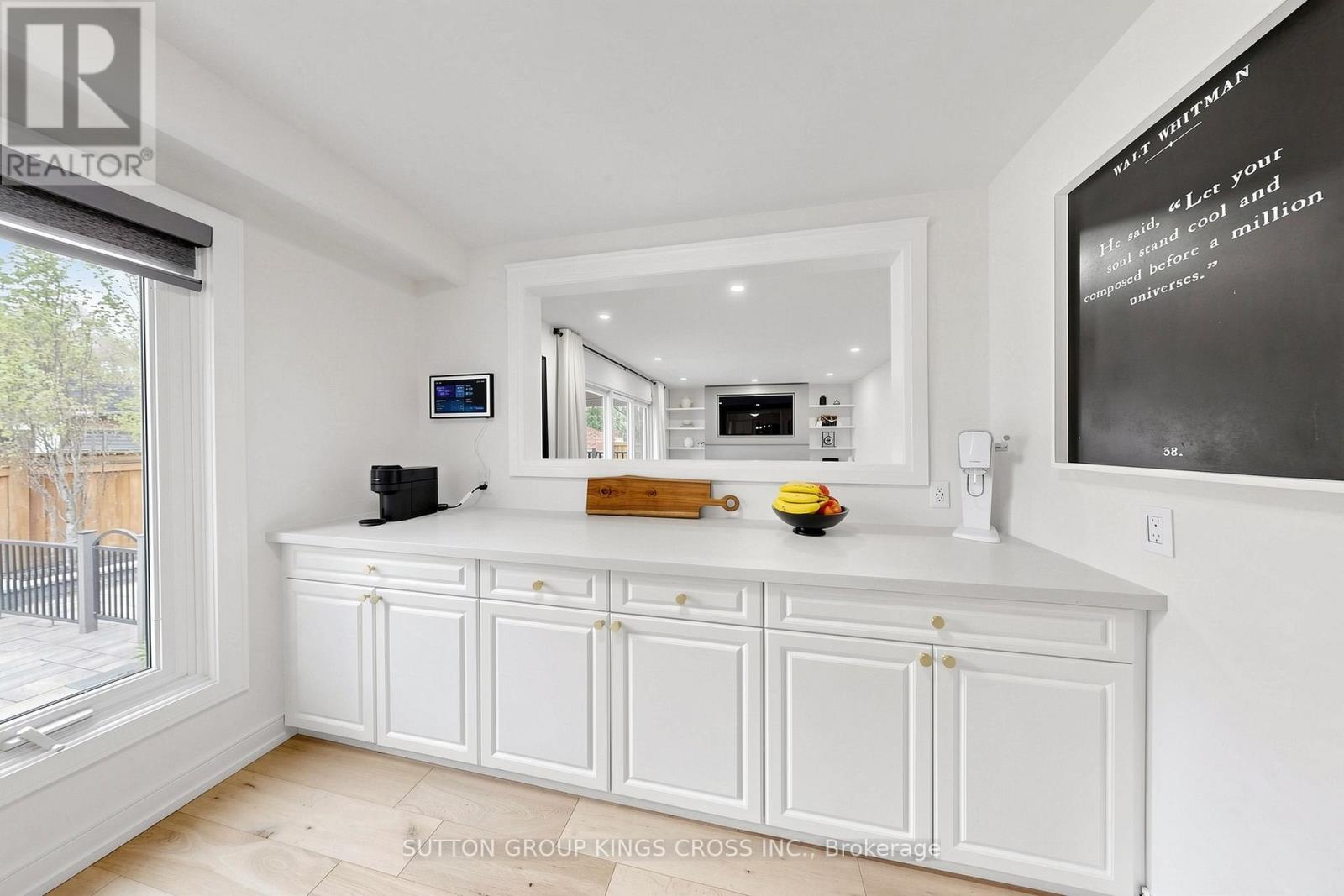360 Isabella Avenue, Mississauga, Ontario  L5B 1B2 - Photo 15 - W13753486