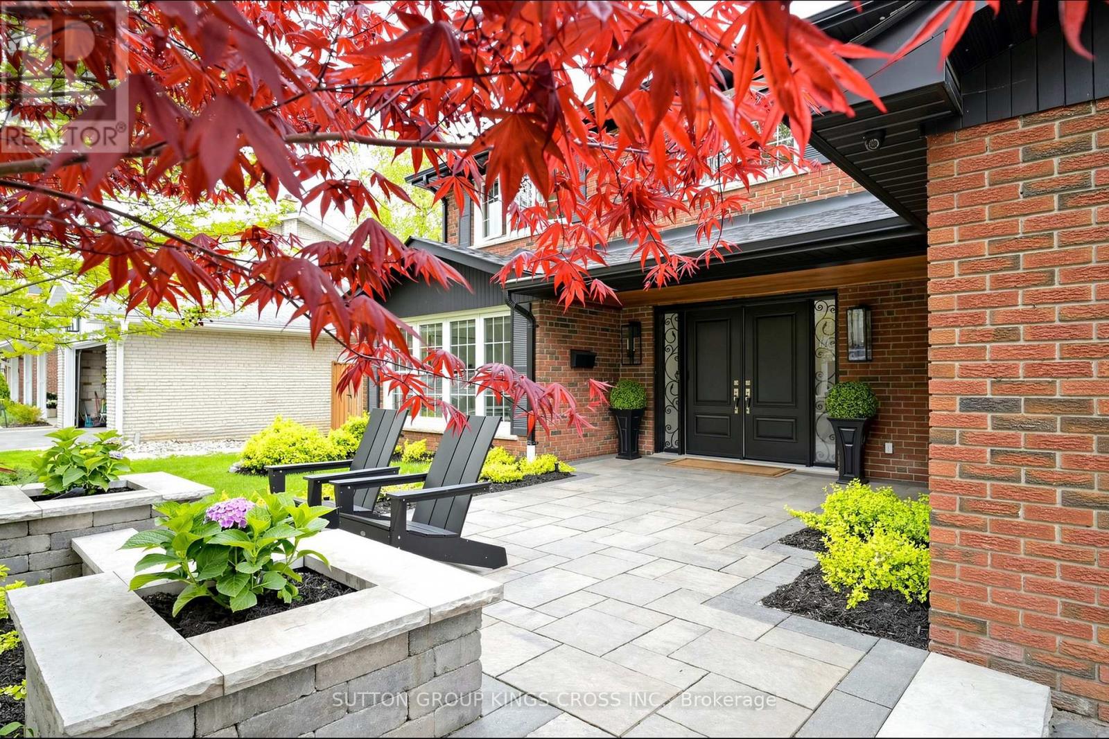 360 Isabella Avenue, Mississauga, Ontario  L5B 1B2 - Photo 2 - W13753486