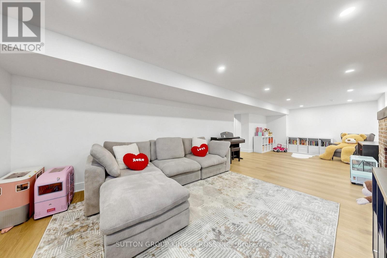 360 Isabella Avenue, Mississauga, Ontario  L5B 1B2 - Photo 31 - W13753486