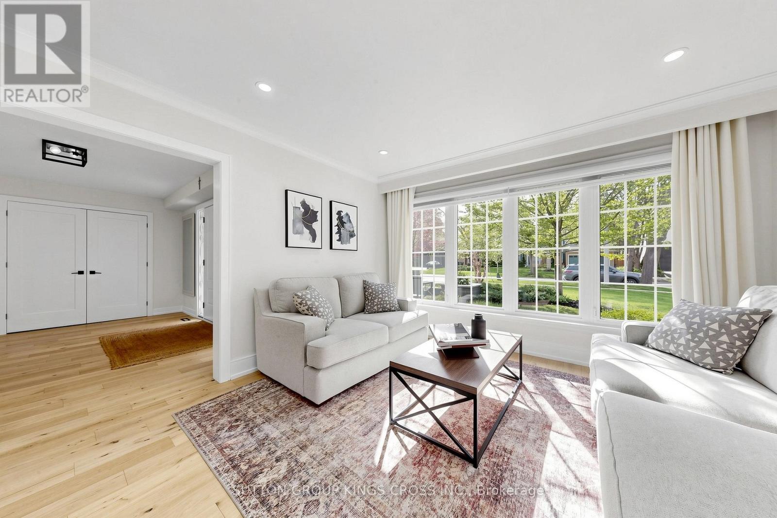 360 Isabella Avenue, Mississauga, Ontario  L5B 1B2 - Photo 6 - W13753486