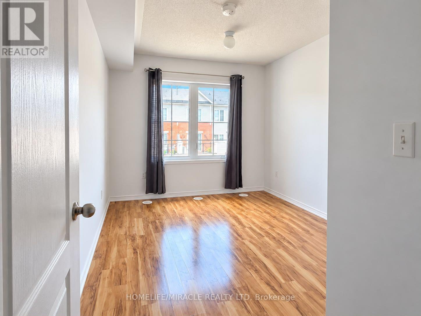 3 - 2476 Post Road, Oakville, Ontario  L6H 0K1 - Photo 7 - W13753518