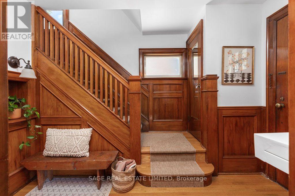 90 Methuen Avenue, Toronto, Ontario  M6S 1Z9 - Photo 3 - W13753522
