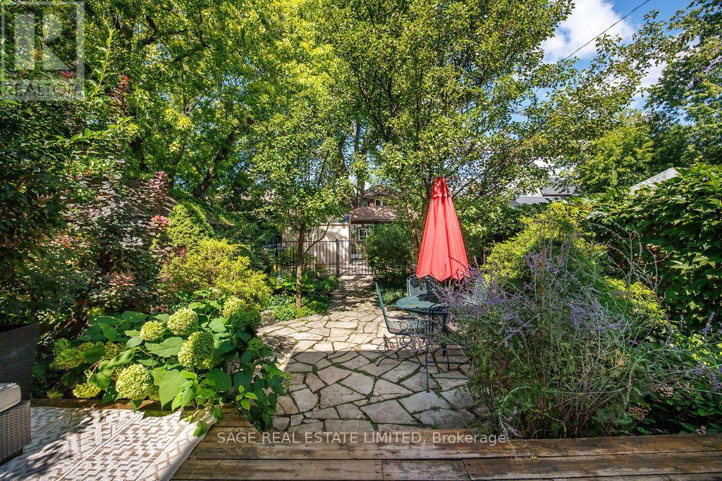 90 Methuen Avenue, Toronto, Ontario  M6S 1Z9 - Photo 33 - W13753522